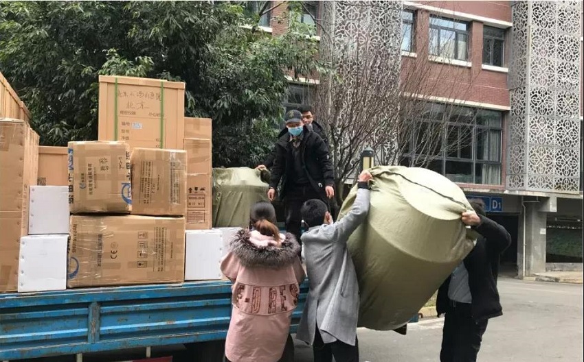 2020，我們用藍(lán)治愈了難!2021，想讓世界多一點(diǎn)水思源藍(lán)